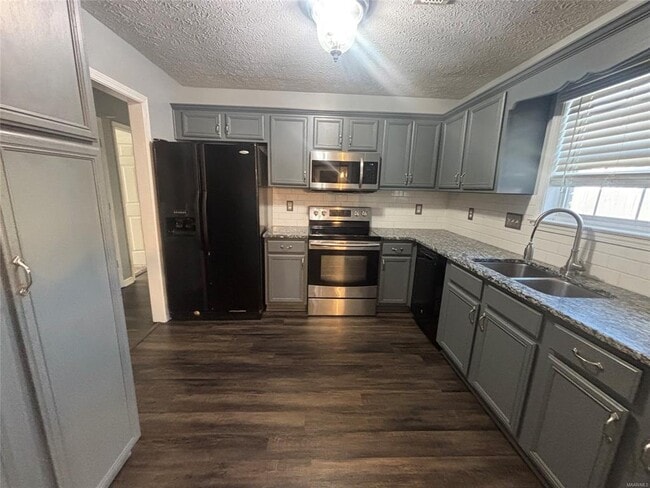 Building Photo - 1968 Calumet Pkwy