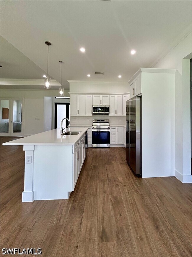 Building Photo - 3724 2nd Ave NE