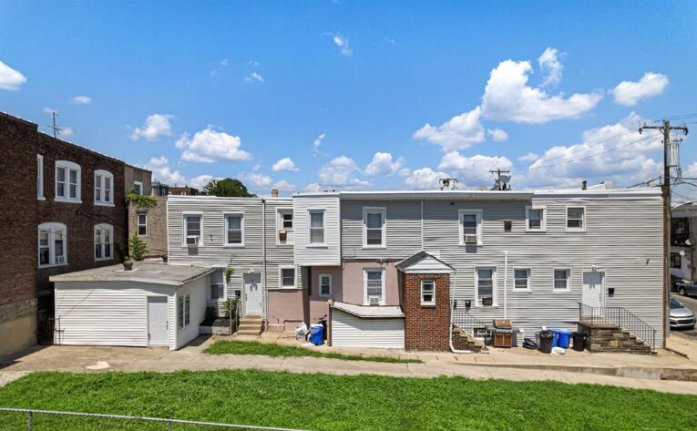 Building Photo - 402 N 64th St