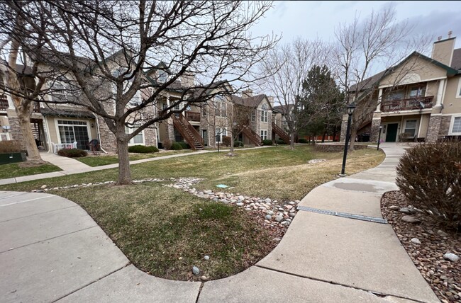 Building Photo - Upper Level Condo Near Cherry Creek State ...