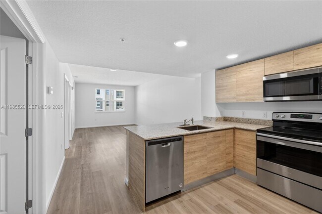 Building Photo - 1230 Southstation Pl