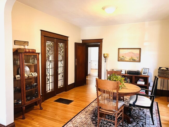 Building Photo - 3668 Wilmington Ave