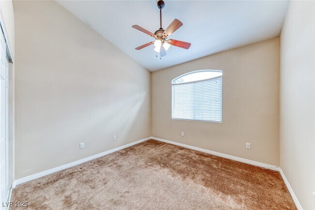 Building Photo - 75 N Valle Verde Dr