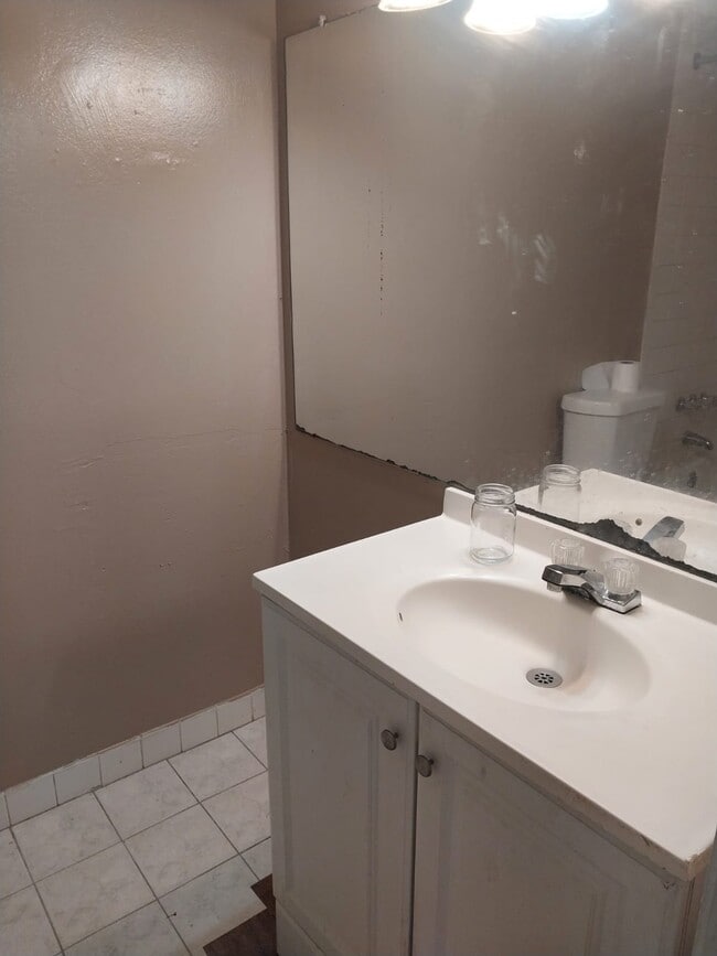 Building Photo - 6320 Riverside Dr