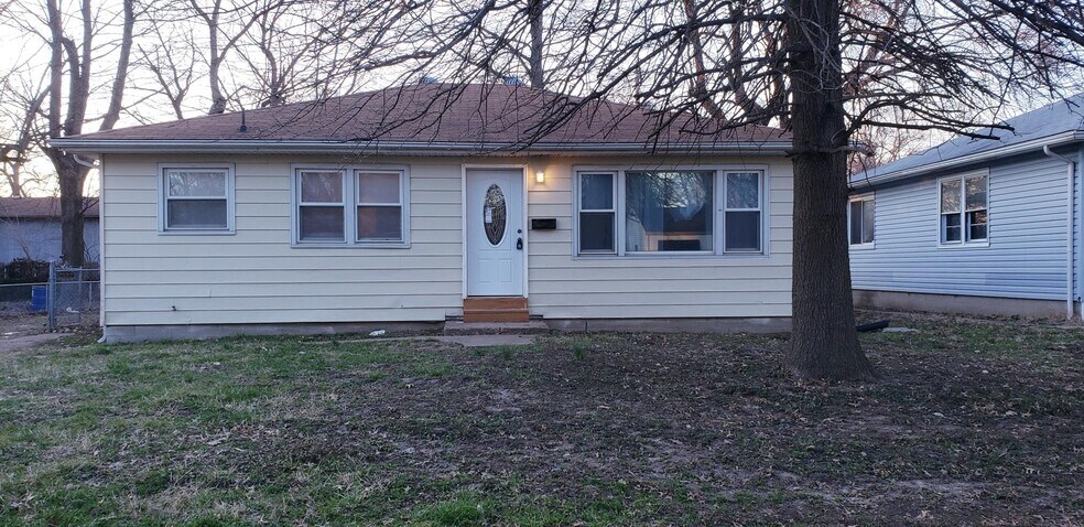 Primary Photo - 805 Otto St