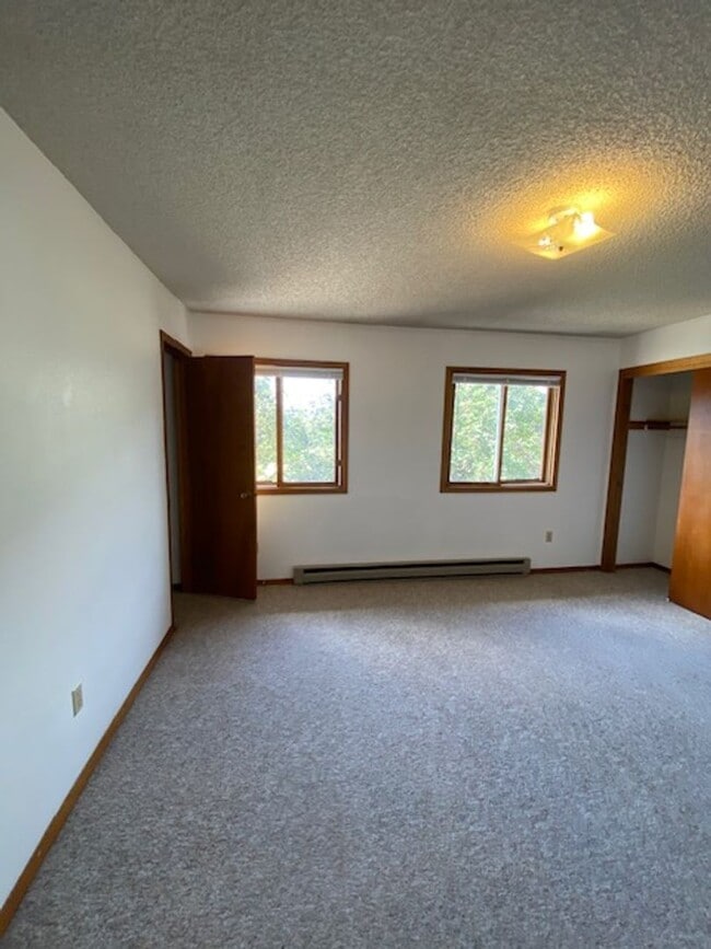 Building Photo - 1603 W Koch St