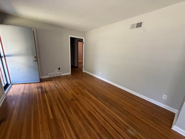 Building Photo - 1461 Woodston Rd