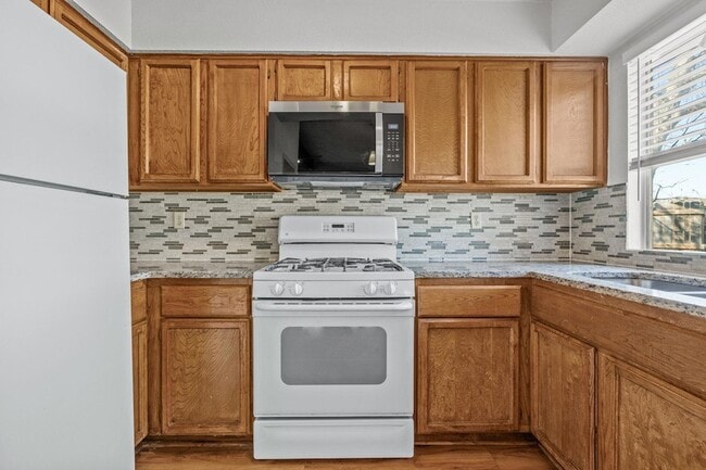 Building Photo - 3112 Freemont St