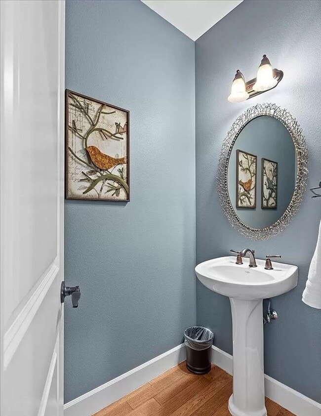 Building Photo - Option of 6 month rental available!