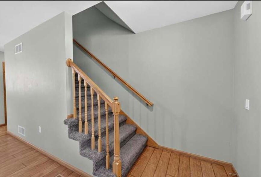 Building Photo - 707 Cricket Ln
