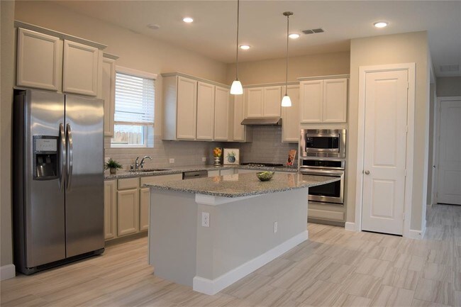 Building Photo - 26910 Brighton Valley Way