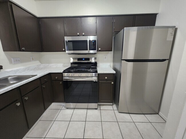 Building Photo - 3804 Rocky Hollow Trl