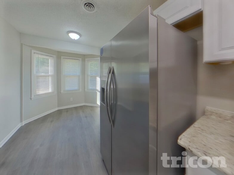 Building Photo - 2308 S Partridge Cir