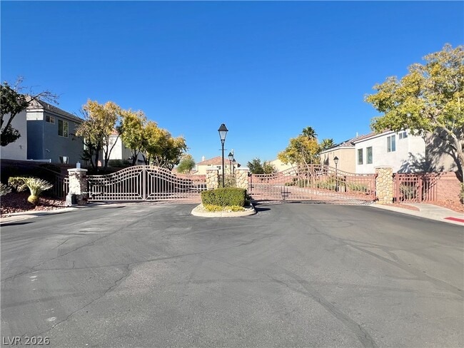 Building Photo - 6164 Bridgeport Hills Ave