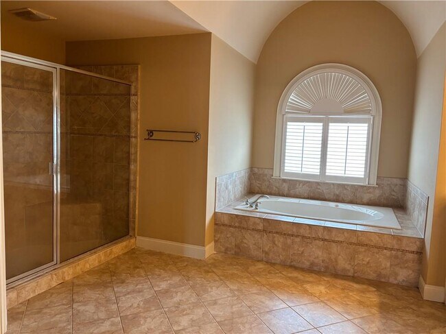 Building Photo - 3725 Spalding Park Dr NW
