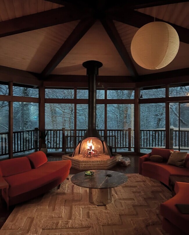 Building Photo - 2720 N Fillmore St