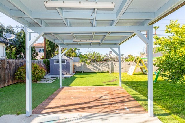 Building Photo - 17425 Emelita St