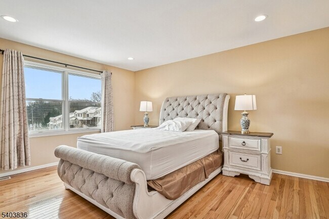 Building Photo - 29 Summerhill Dr