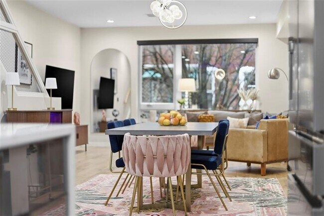 Building Photo - 5228 Dresden Wy