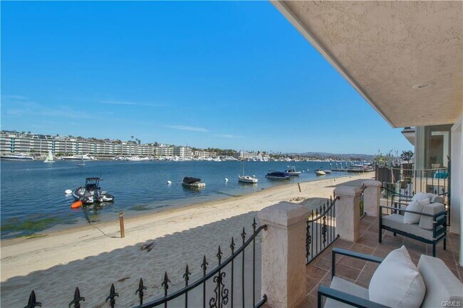 Building Photo - 426 Via Lido Nord