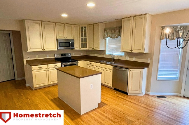 Building Photo - Beautiful 4 Bed 3 Bath Home For Immediate ...
