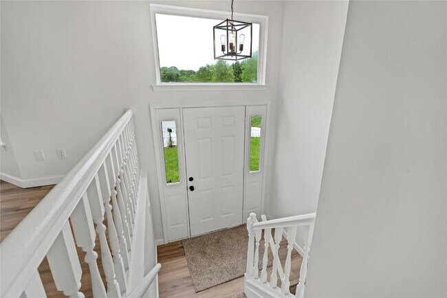 Building Photo - 802 Notre Dame Dr