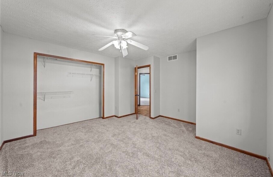 Building Photo - 430 Charleton Dr