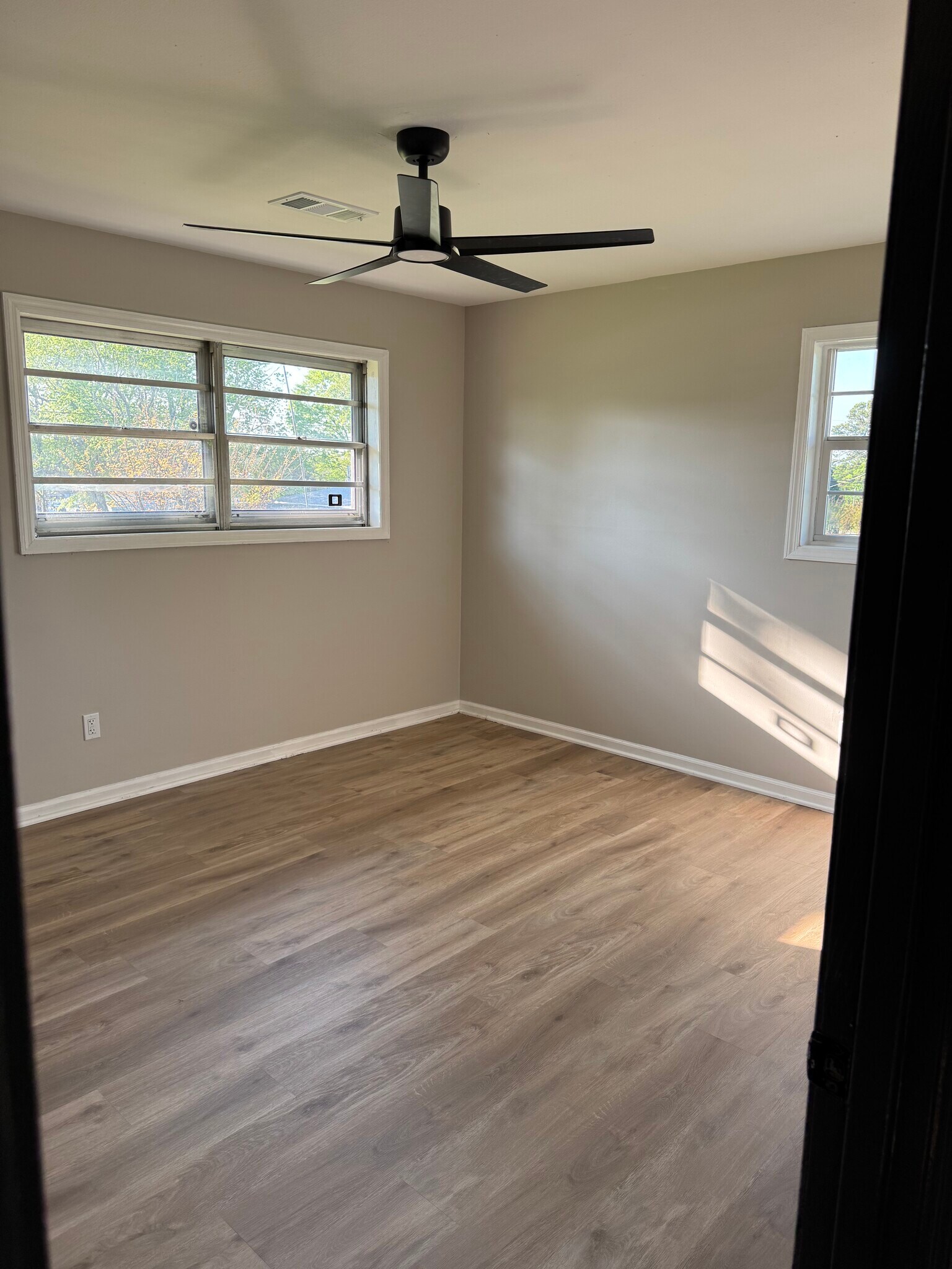 Bedroom 2 - 646 Clearview St