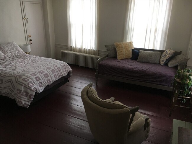 Building Photo - 21 Leyden St