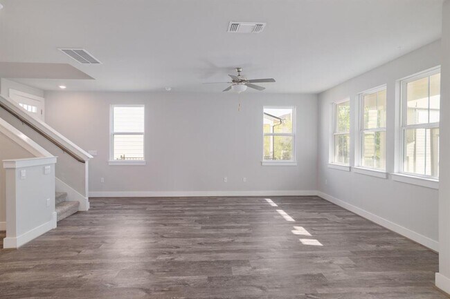 Building Photo - 7607 Eckington St