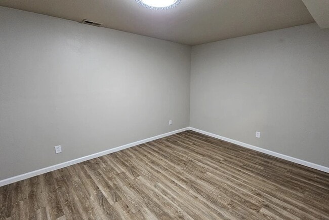 Building Photo - 1720 N Fir St