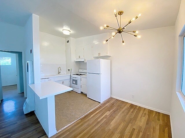 Building Photo - 354 Shults St