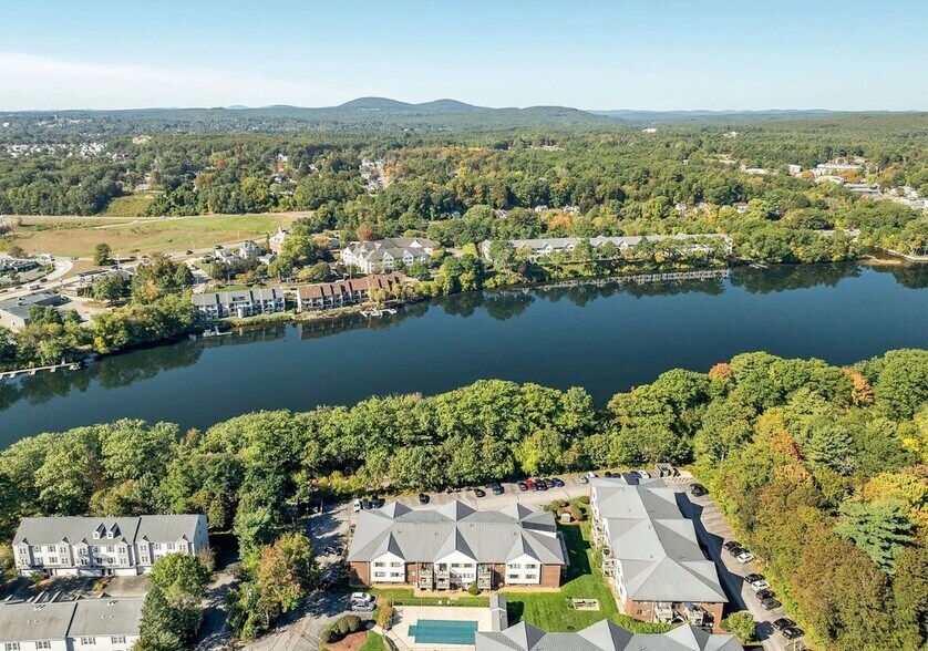 Building Photo - 35 Andrew St