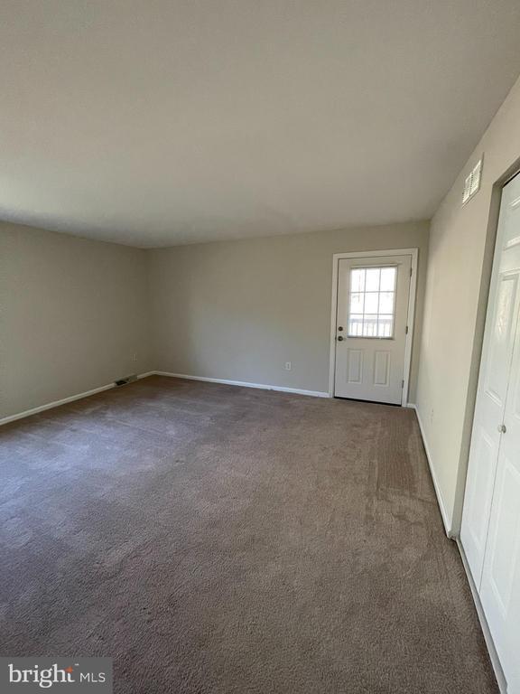 Building Photo - 21 Winard Cir