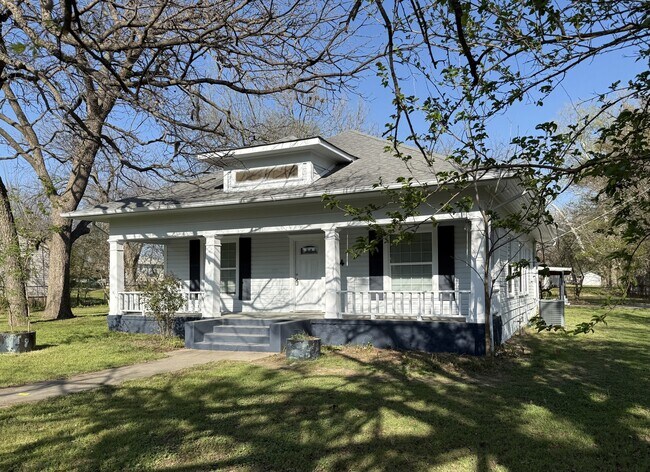 Building Photo - 524 Carter St SE