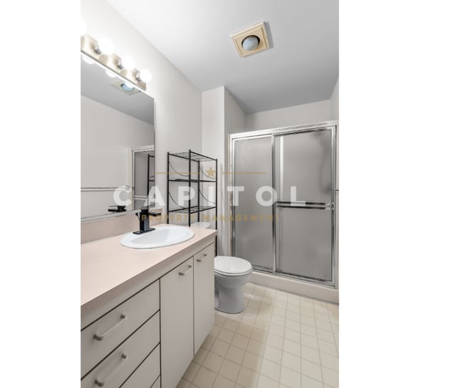 Building Photo - 1404 5th Ave SW