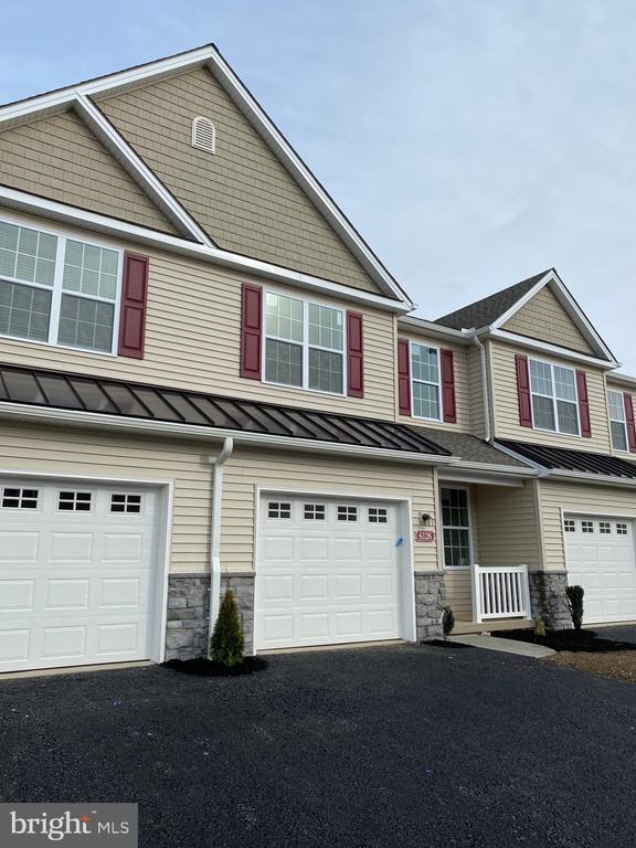 Building Photo - 6126 Sawgrass Ct