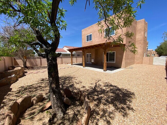 Building Photo - 1412 Stone Canyon Rd NE