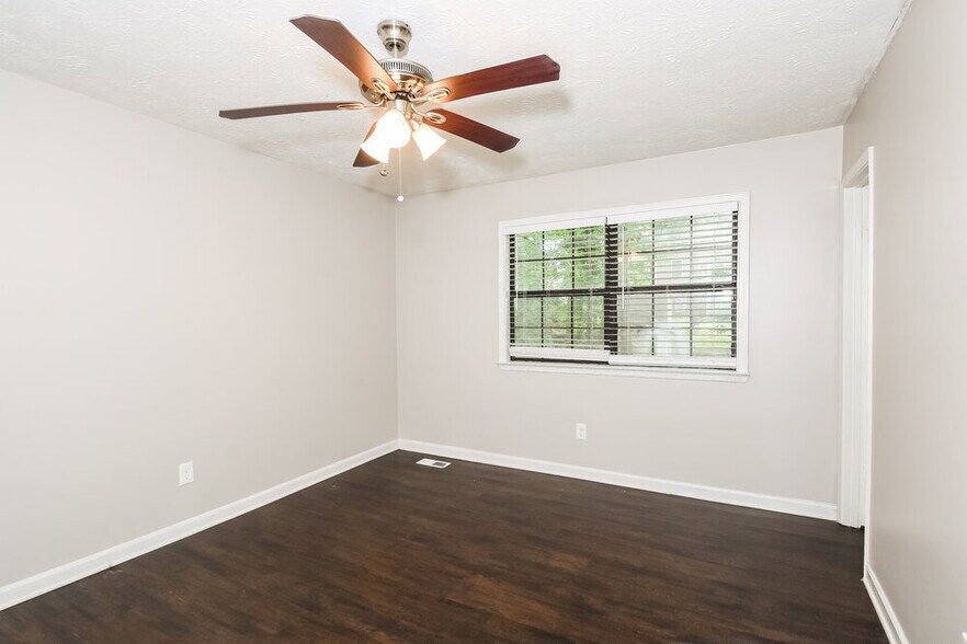 Building Photo - 1620 Olde Spring Trail