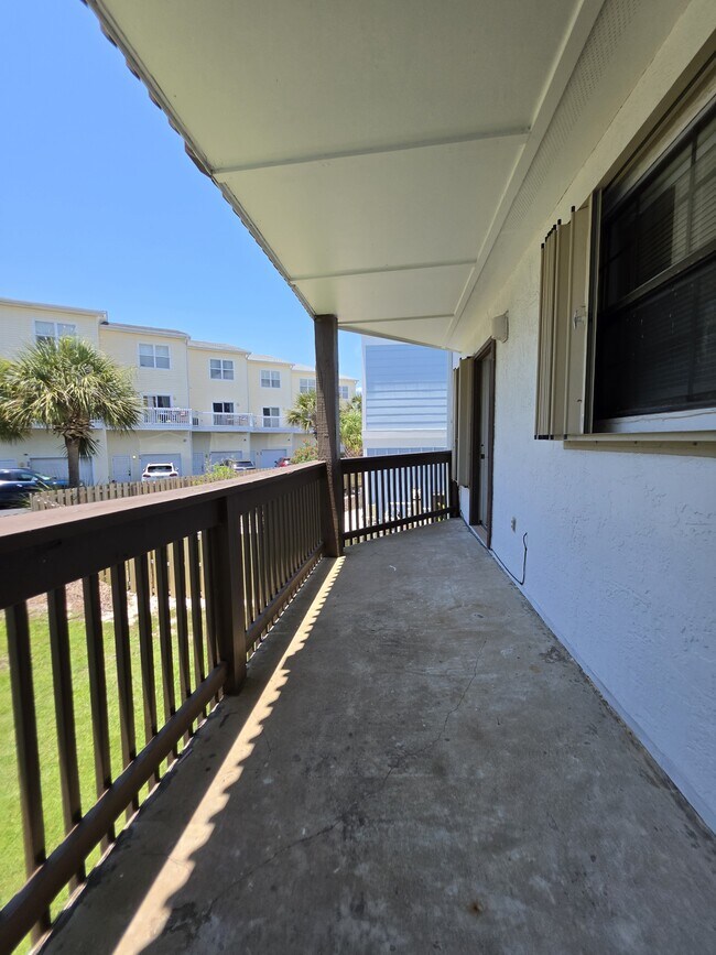 Building Photo - 1448 Tina Dr