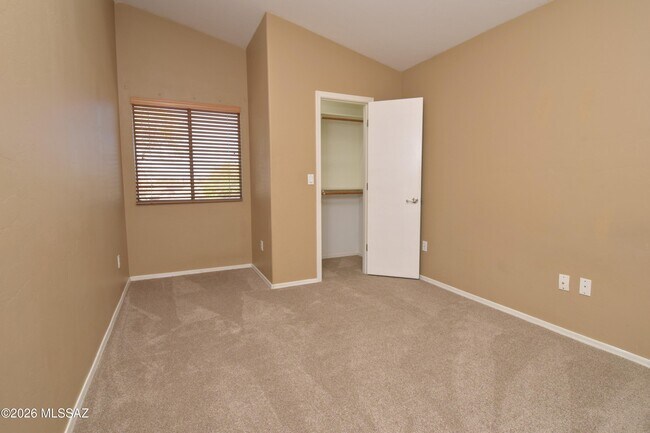 Building Photo - 10226 E Desert Eden Pl
