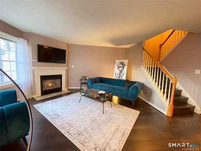 Building Photo - 1303 Bradford Dr