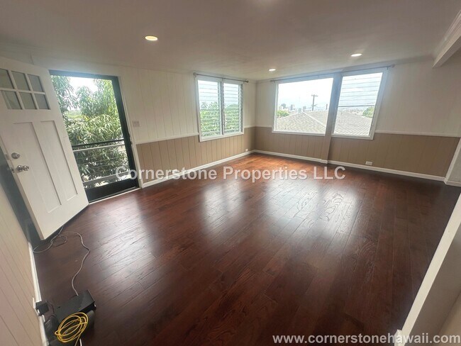 Building Photo - 805 Alewa Dr