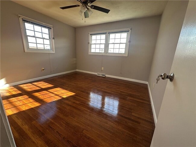 Building Photo - 65 Ingalls St