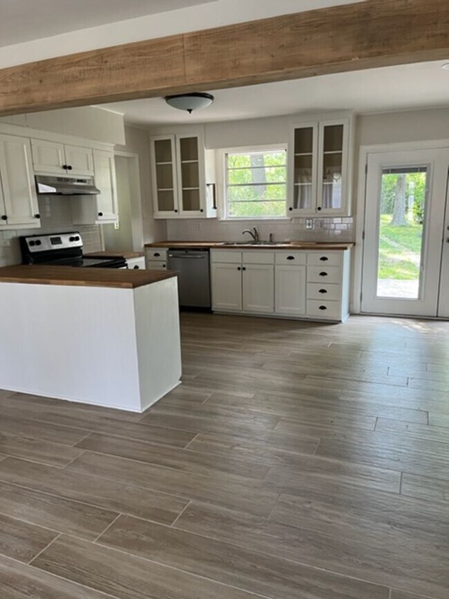 Building Photo - Renovated 3Br/2Bath Home in Magnolia Woods