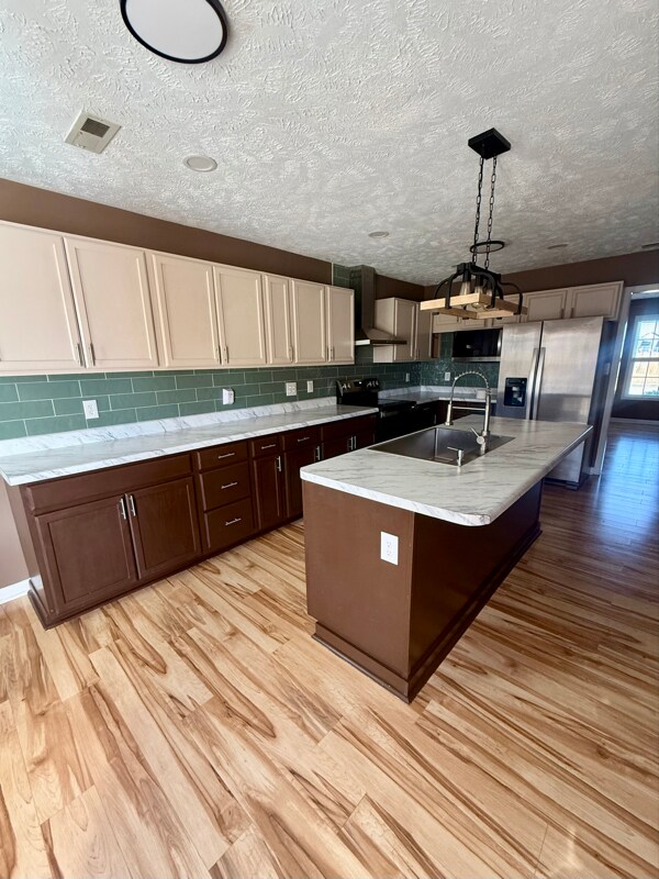 Building Photo - 2120 Yellowbrick Rd