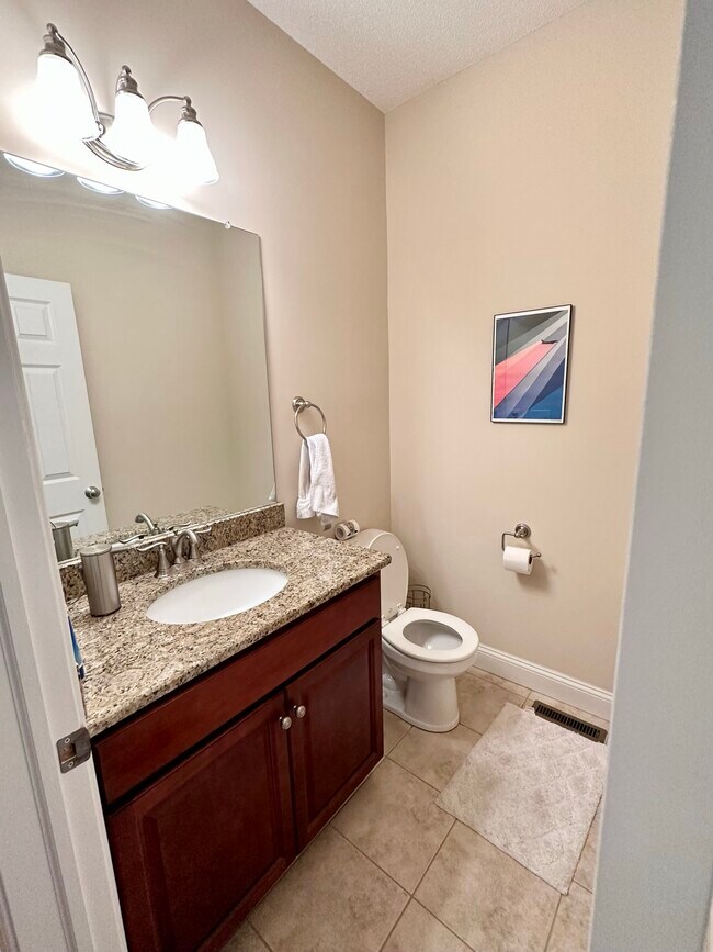 Building Photo - 90 Gianna Dr