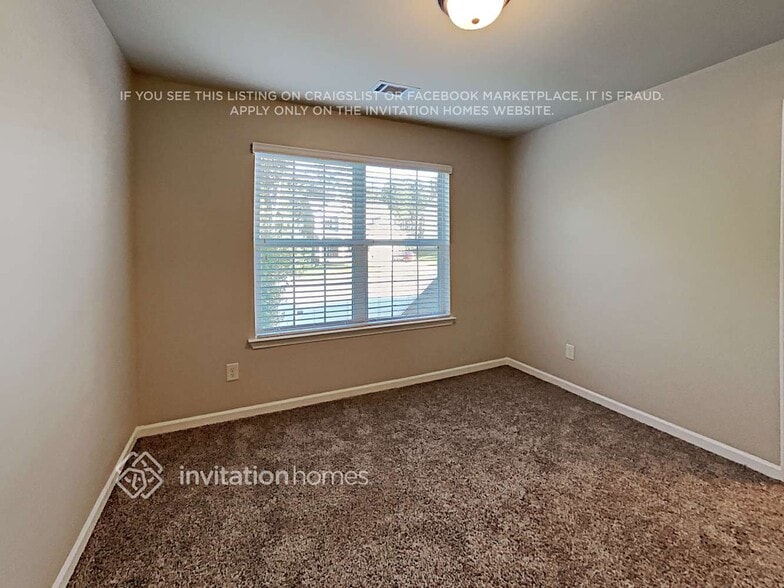 Building Photo - 5725 Westin Cir