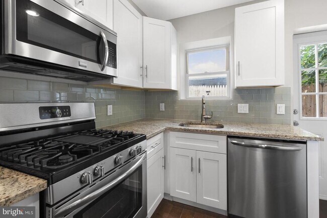 Building Photo - 2045 Wilder St