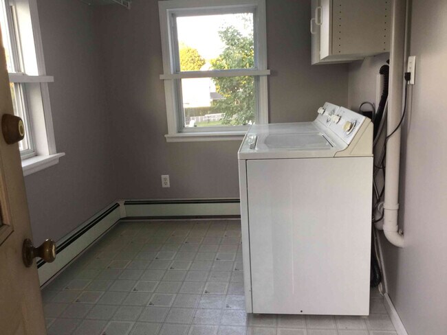 Building Photo - 3820 Chestnut St